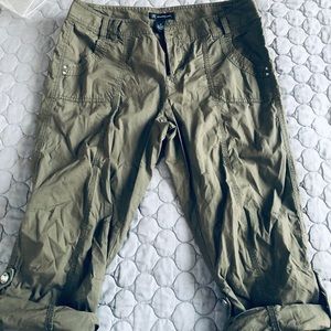 Cargo shorts - Olive green